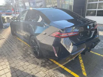 BMW M5   Pano   Bowers & Wilkins