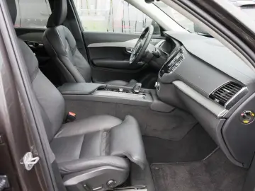 VOLVO XC90 B5 2.0 Plus Bright AWD