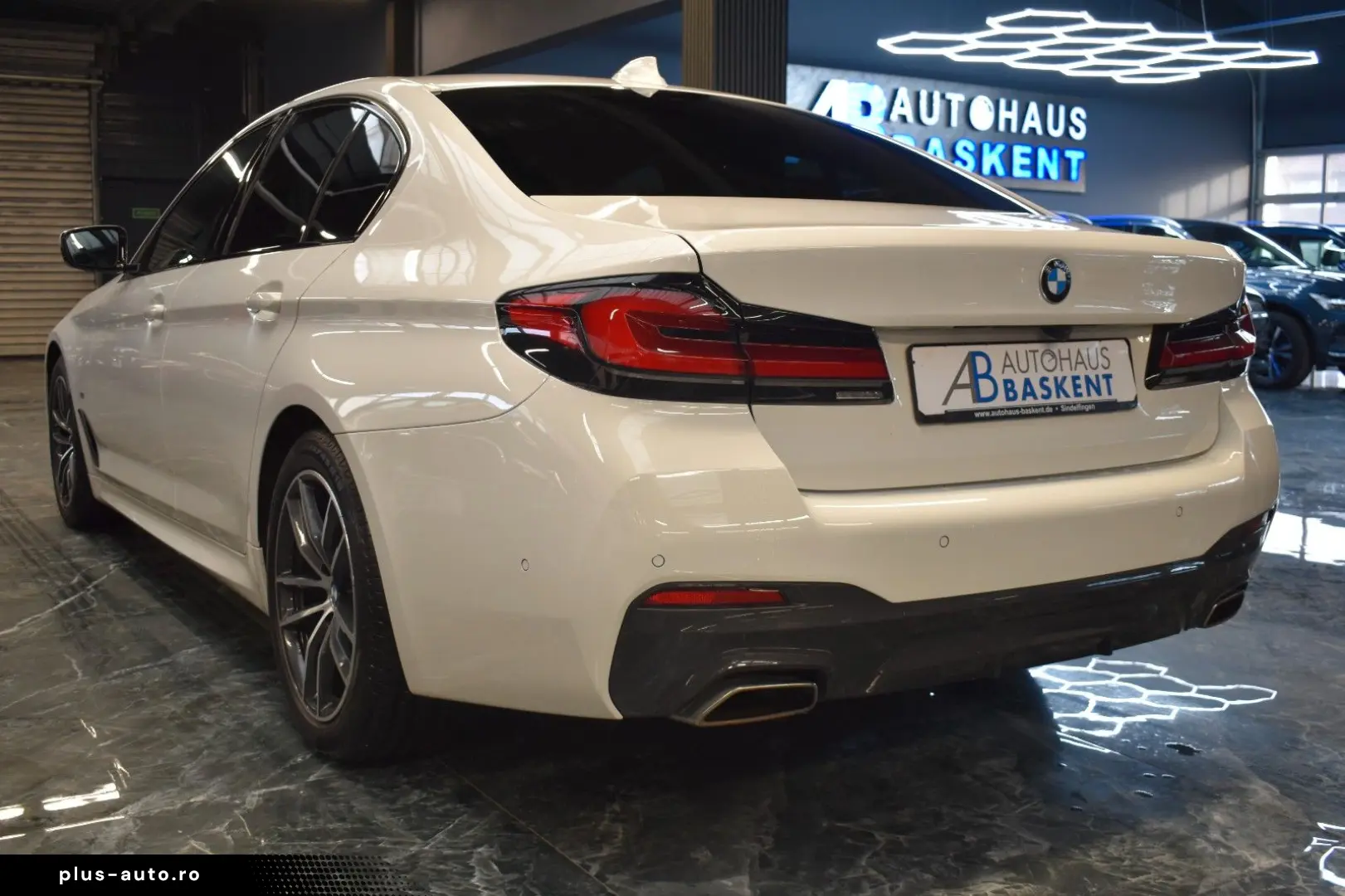 BMW 530 d xDrive M SPORT HEAD-UP LED ASSIST AHK SHZ