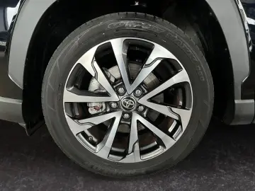 TOYOTA Corolla Cross Hybrid