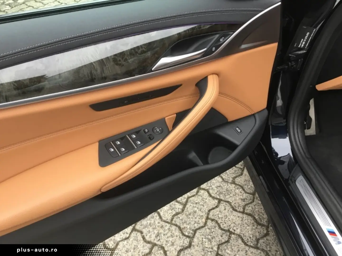 BMW 530 d xDrive Lim M-Sport HUD Navi Leder MemSitze