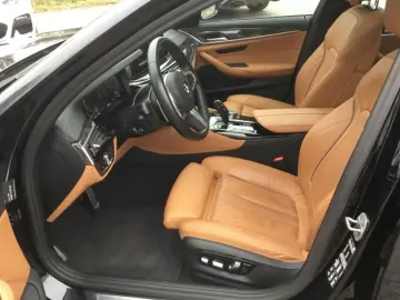 BMW 530 d xDrive Lim M-Sport HUD Navi Leder MemSitze