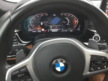 BMW 530 d xDrive Lim M-Sport HUD Navi Leder MemSitze