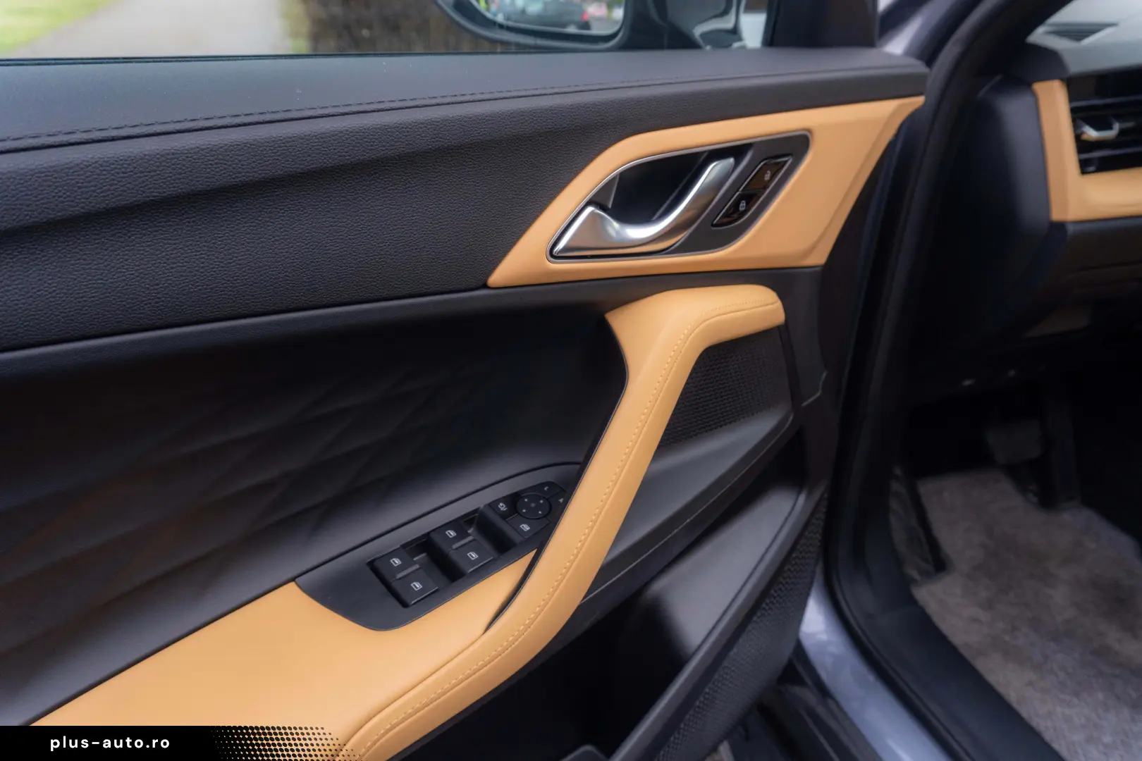 MG EHS PHEV Exclusive