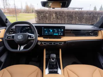 MG EHS PHEV Exclusive