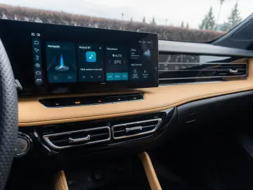 MG EHS PHEV Exclusive