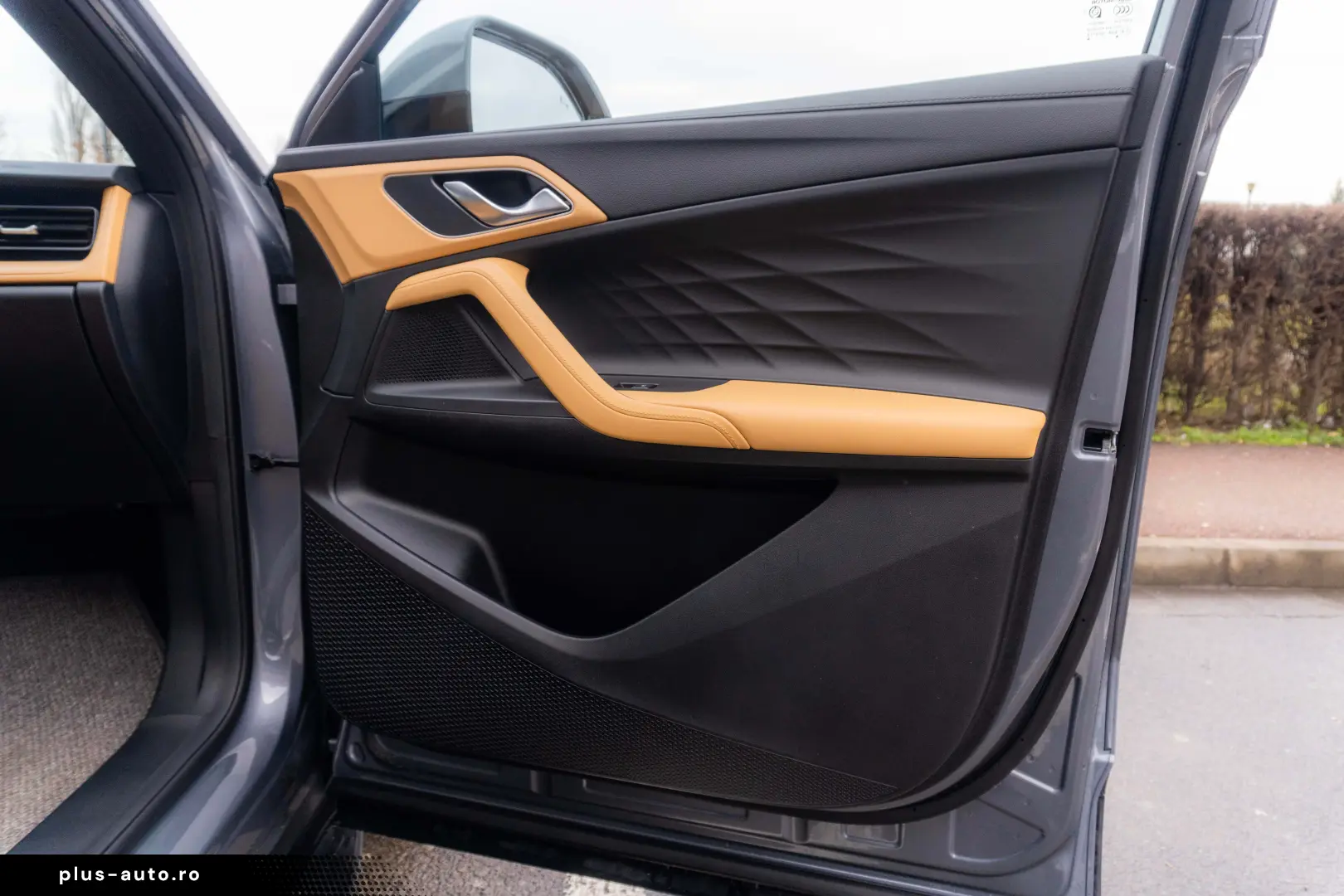 MG EHS PHEV Exclusive