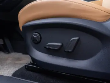 MG EHS PHEV Exclusive