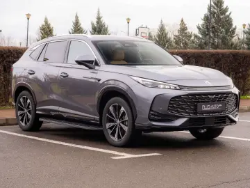 MG EHS PHEV Exclusive