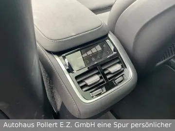 VOLVO XC90 Ultra Bright AWD