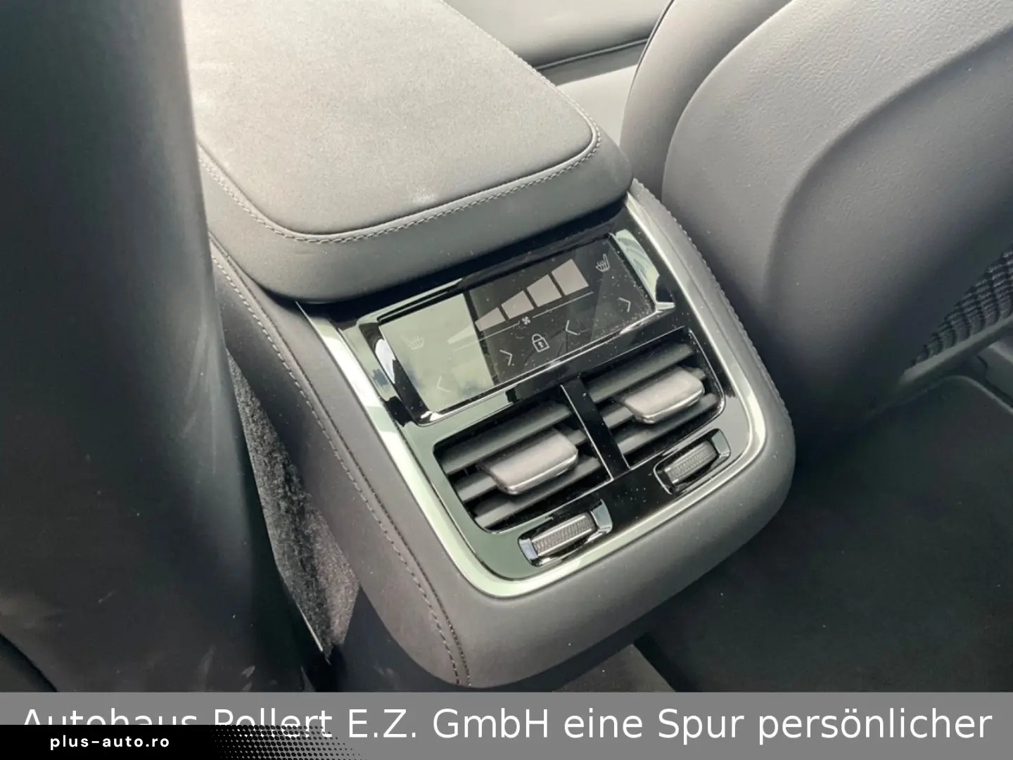 VOLVO XC90 Ultra Bright AWD