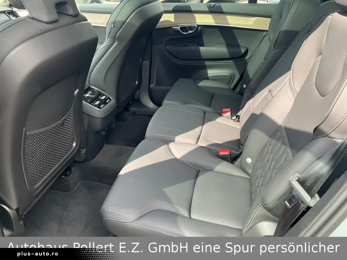 VOLVO XC90 Ultra Bright AWD