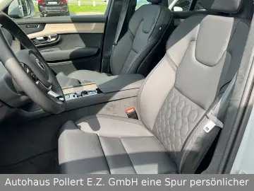 VOLVO XC90 Ultra Bright AWD