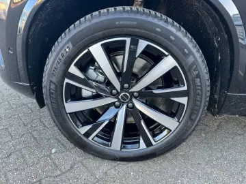 VOLVO XC90 T8 Plug-in Hybrid Plus Bright