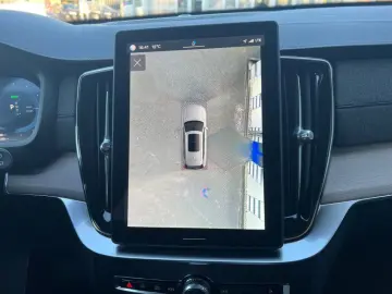 VOLVO XC90 T8 Plug-in Hybrid Plus Bright