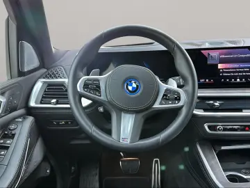 BMW X5 xDrive50e M Sport Bowers & Wilkins AHK LED
