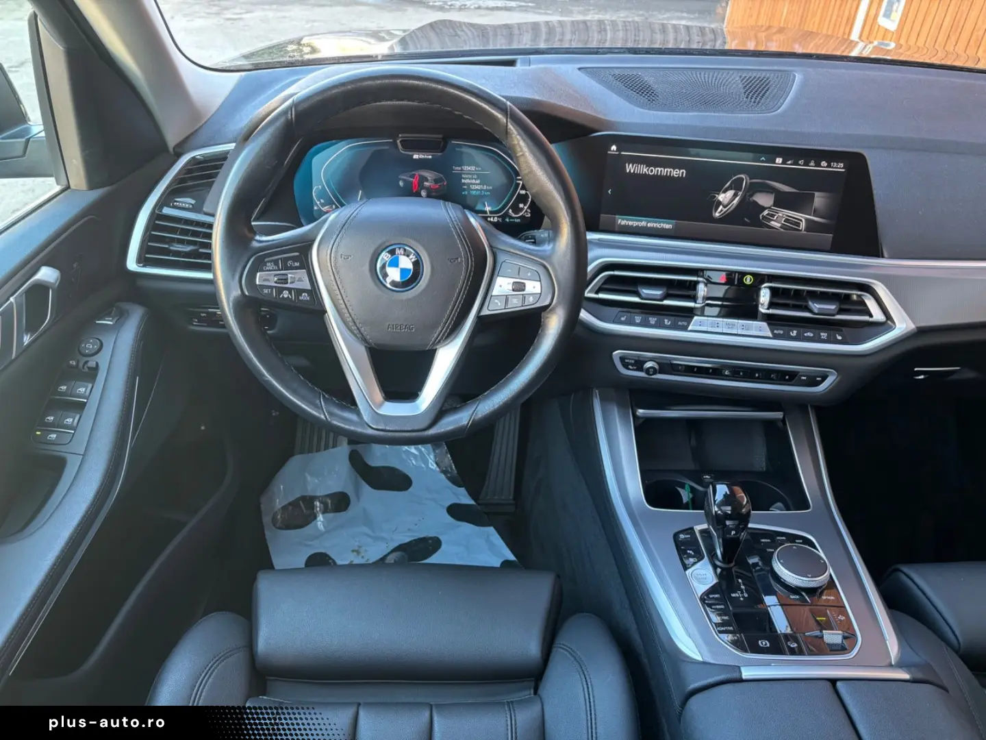 BMW X5 xDrive 45e Leder Navi Panorama AHK HUD Parkas