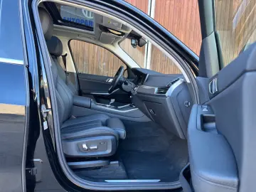 BMW X5 xDrive 45e Leder Navi Panorama AHK HUD Parkas