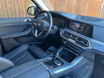 BMW X5 xDrive 45e Leder Navi Panorama AHK HUD Parkas