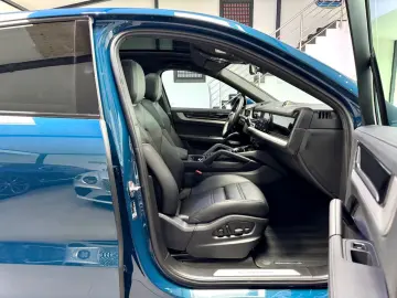 PORSCHE CAYENNE COUPE E-HYBRID