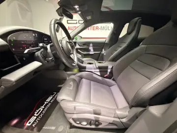 PORSCHE Taycan 4 S HUD Matrix BOSE PANO Kamera Chrono