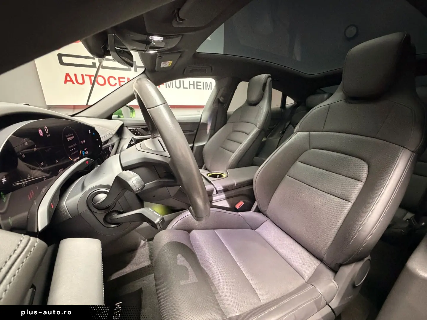 PORSCHE Taycan 4 S HUD Matrix BOSE PANO Kamera Chrono