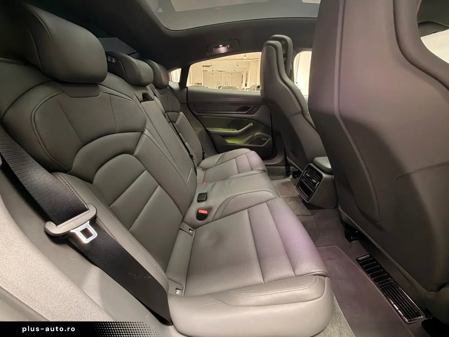 PORSCHE Taycan 4 S HUD Matrix BOSE PANO Kamera Chrono