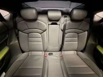 PORSCHE Taycan 4 S HUD Matrix BOSE PANO Kamera Chrono