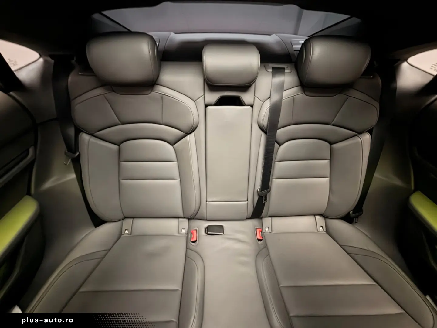 PORSCHE Taycan 4 S HUD Matrix BOSE PANO Kamera Chrono