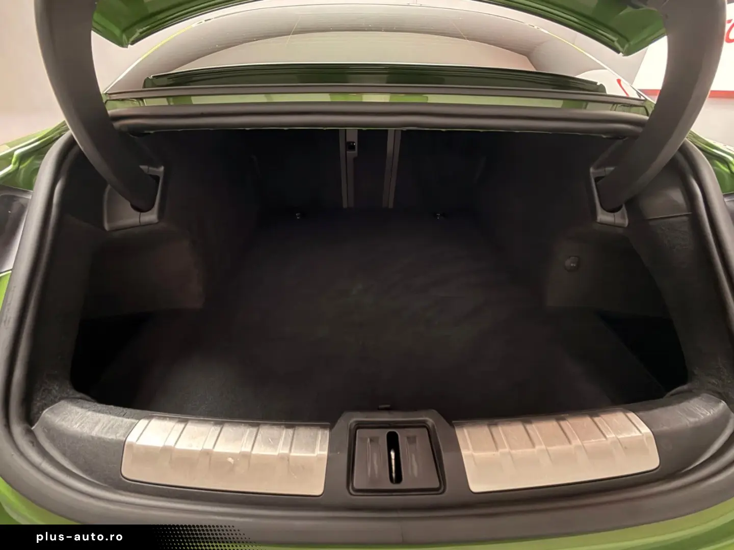 PORSCHE Taycan 4 S HUD Matrix BOSE PANO Kamera Chrono