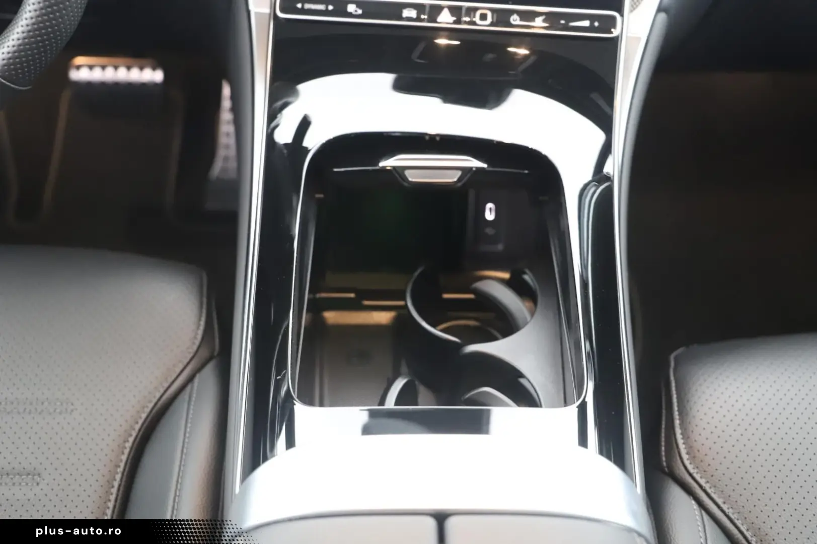 MERCEDES-BENZ GLC 200 4M AMG Line 2x LED PANO Winterp