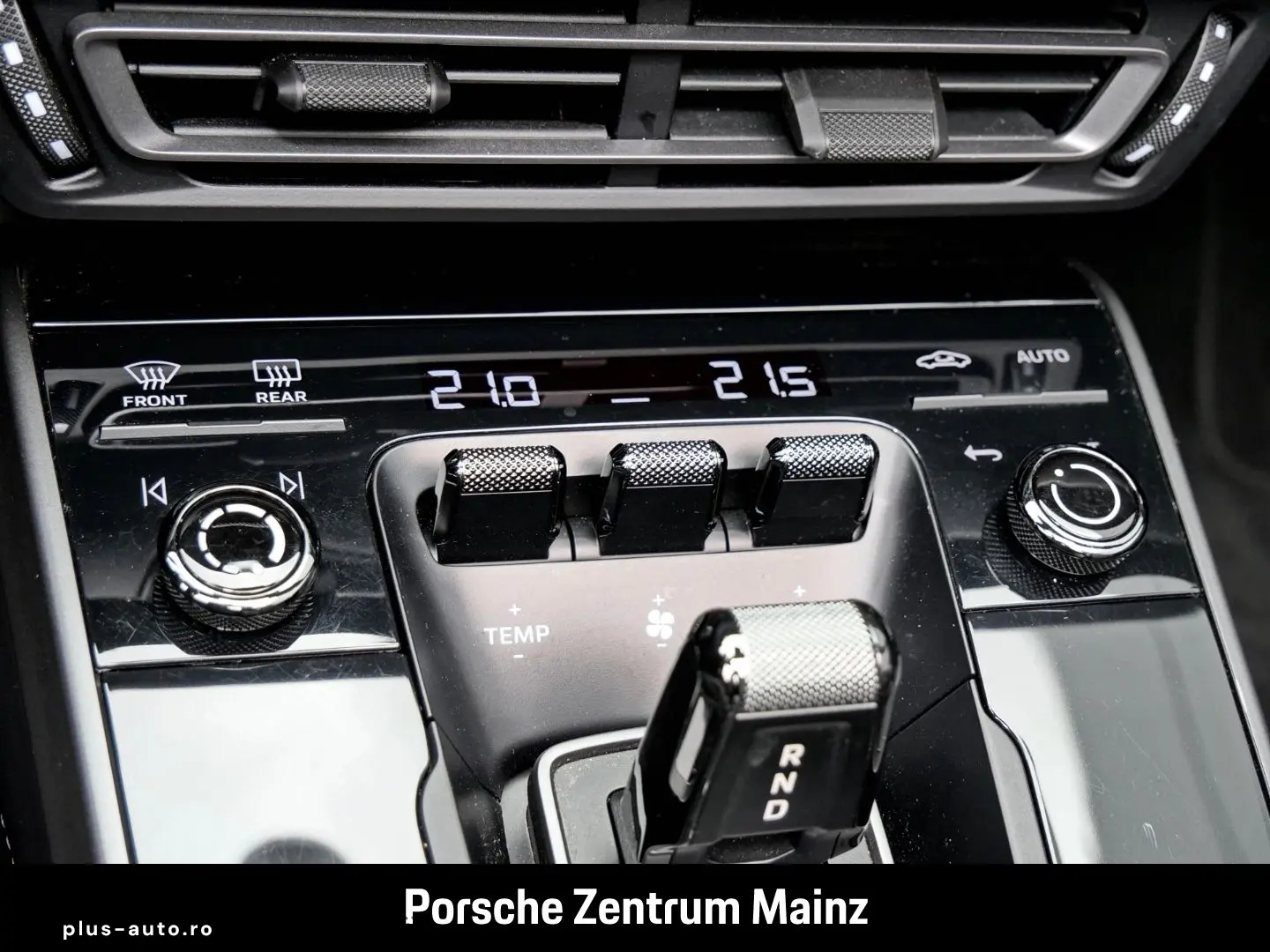 PORSCHE 992 911 Carrera Cabriolet SAGA Bose 360 Kam. 90L