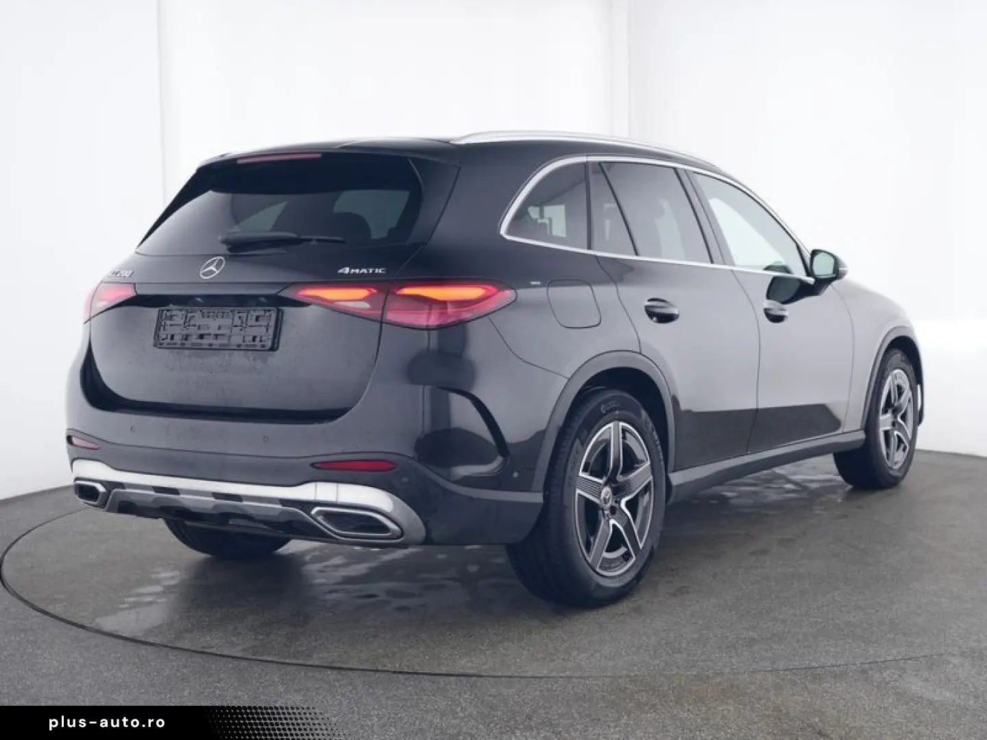 MERCEDES-BENZ GLC 200 4M AMG AHK Pano WinterP