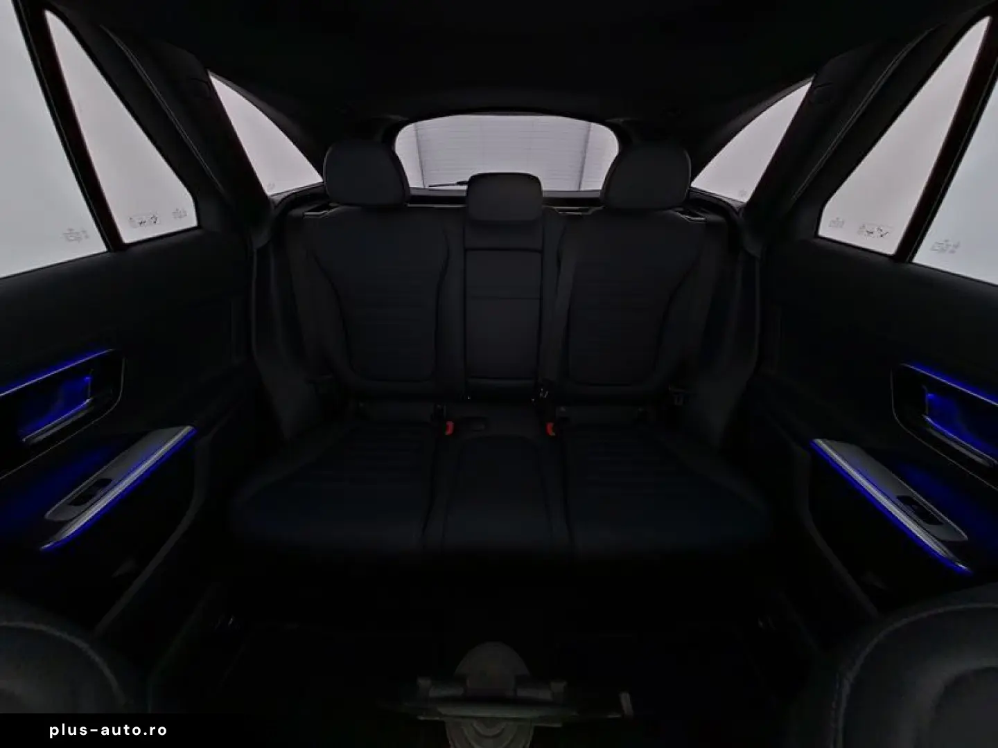 MERCEDES-BENZ GLC 200 4M AMG AHK Pano WinterP