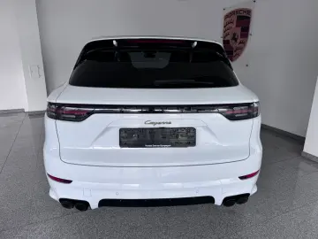 PORSCHE Cayenne E-Hybrid-Sport Design -22 Zoll- Approved