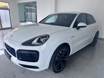 PORSCHE Cayenne E-Hybrid-Sport Design -22 Zoll- Approved