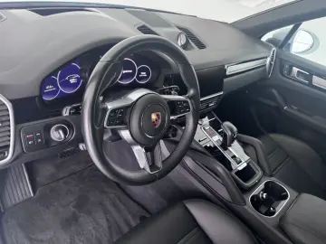 PORSCHE Cayenne E-Hybrid-Sport Design -22 Zoll- Approved