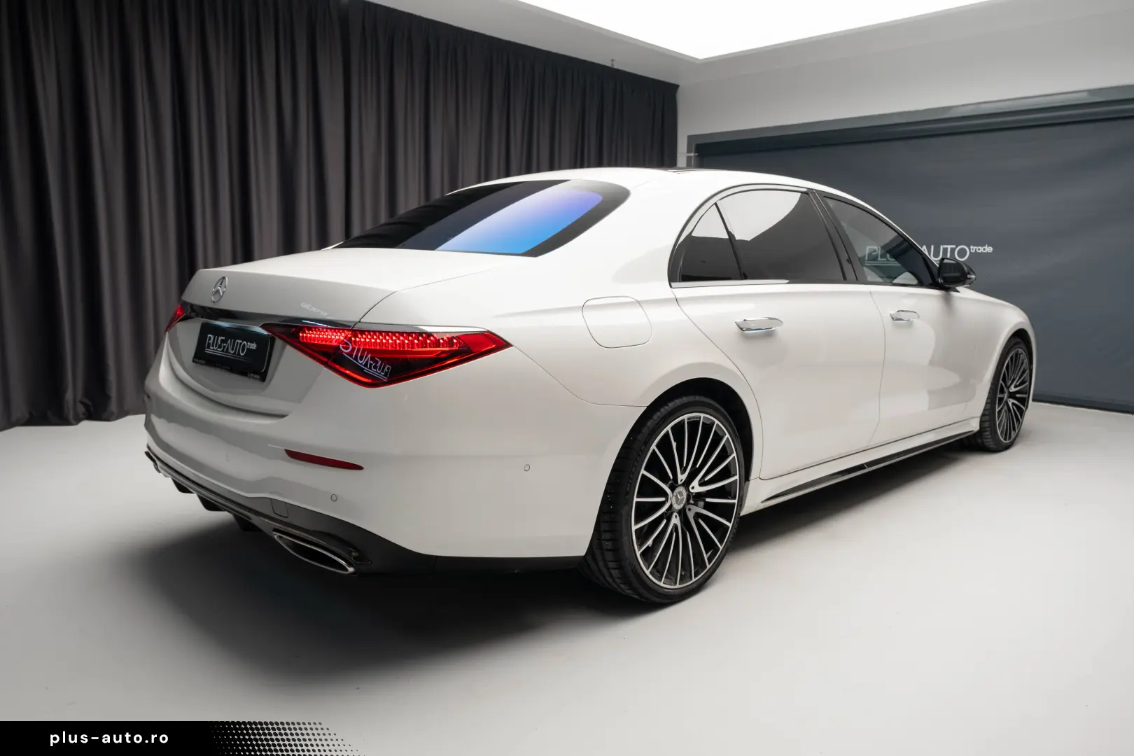 2023 Mercedes-Benz S 580 Long 4M V8 503 CP First Class TV