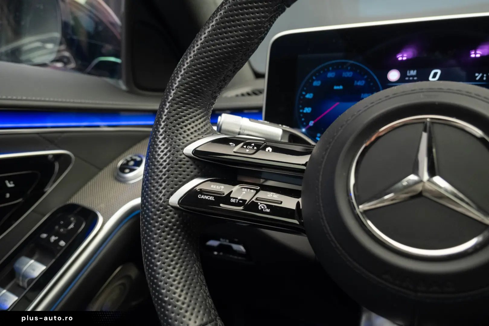 2023 Mercedes-Benz S 580 Long 4M V8 503 CP First Class TV