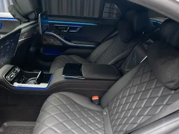 2023 Mercedes-Benz S 580 Long 4M V8 503 CP First Class TV