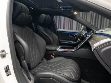 2023 Mercedes-Benz S 580 Long 4M V8 503 CP First Class TV