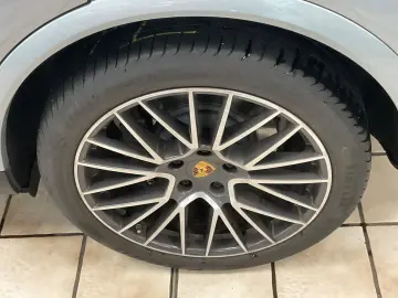 PORSCHE Cayenne E-Hybrid  1.Hd.  Scheckheft !!!