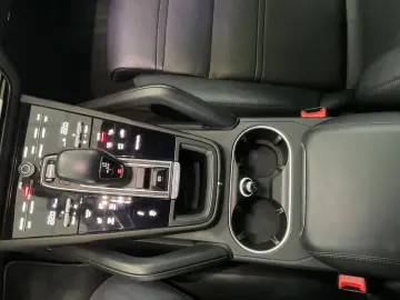 PORSCHE Cayenne E-Hybrid  1.Hd.  Scheckheft !!!