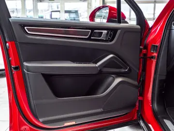 PORSCHE Cayenne E-Hybrid el.AHK 21 Spyder Carbon 360 HUD