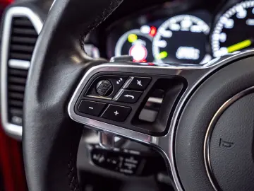 PORSCHE Cayenne E-Hybrid el.AHK 21 Spyder Carbon 360 HUD