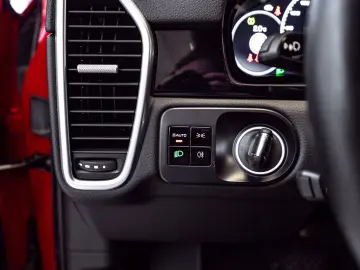 PORSCHE Cayenne E-Hybrid el.AHK 21 Spyder Carbon 360 HUD