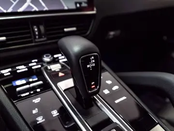 PORSCHE Cayenne E-Hybrid el.AHK 21 Spyder Carbon 360 HUD