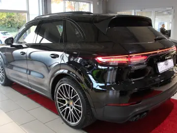 PORSCHE Cayenne E-Hybrid  PANO BOSE APPROVED-11.2027