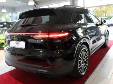 PORSCHE Cayenne E-Hybrid  PANO BOSE APPROVED-11.2027
