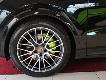 PORSCHE Cayenne E-Hybrid  PANO BOSE APPROVED-11.2027